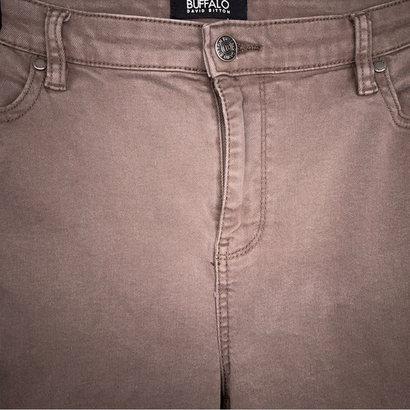 Size 10 David Bitton Buffalo Brown Stretch Jeans Soft Denim Neutral - Picture 5 of 13